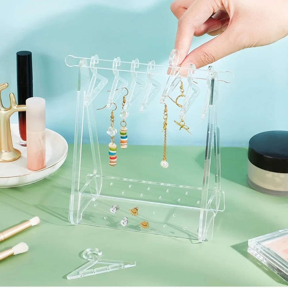 Clear Acrylic Jewelry/Earring Organizer Adorable little hangers NIB